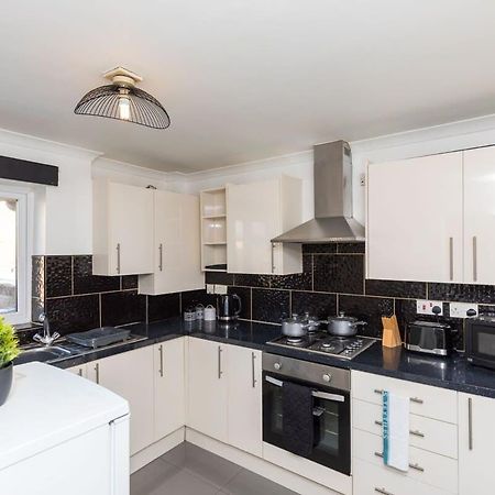 19A The Broadwalk - Cozy 1Br In The Heart Of Crawley Near Gatwick Airport Great For Contractors And Flight Crew Students别墅 外观 照片